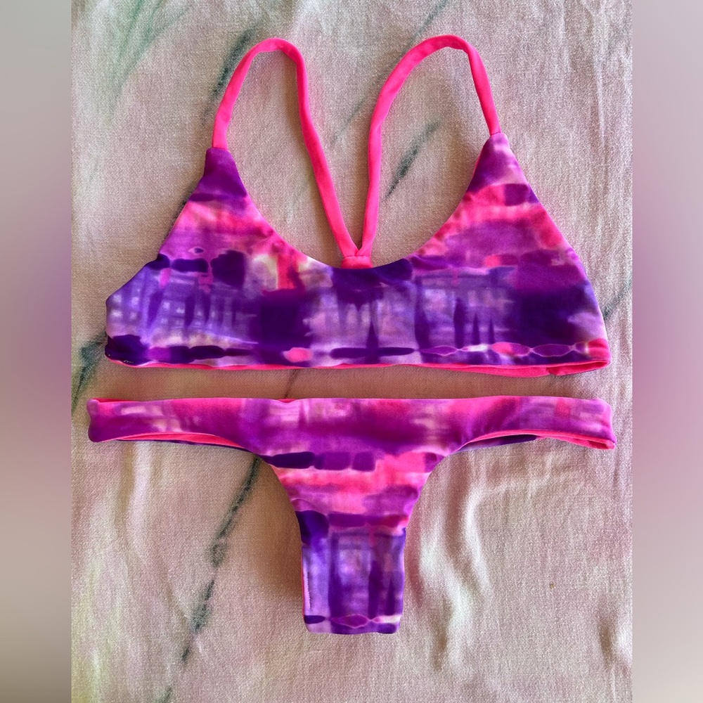 Olala Swimwear Reversible Pink & Purple Tie Dye Honokea Top & Hapuna Bottoms
